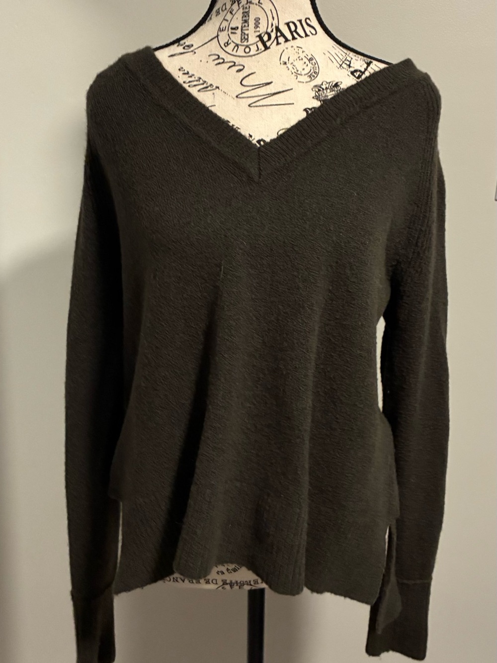 J.Crew V-neck dark olive green Merino Wool & Alpaca blend sweater. Sz Sm. Warm